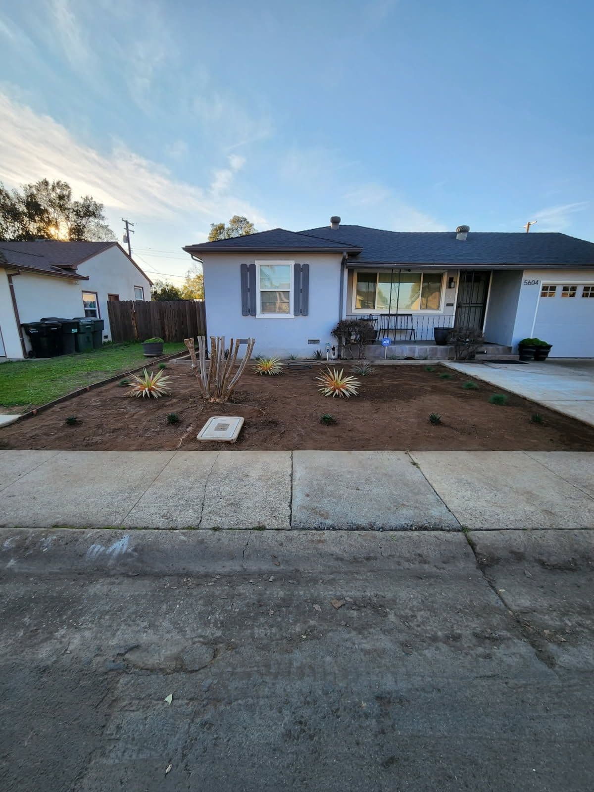 Gallery photos for Front Yard Transformation with Chic White Gravel: Image #1