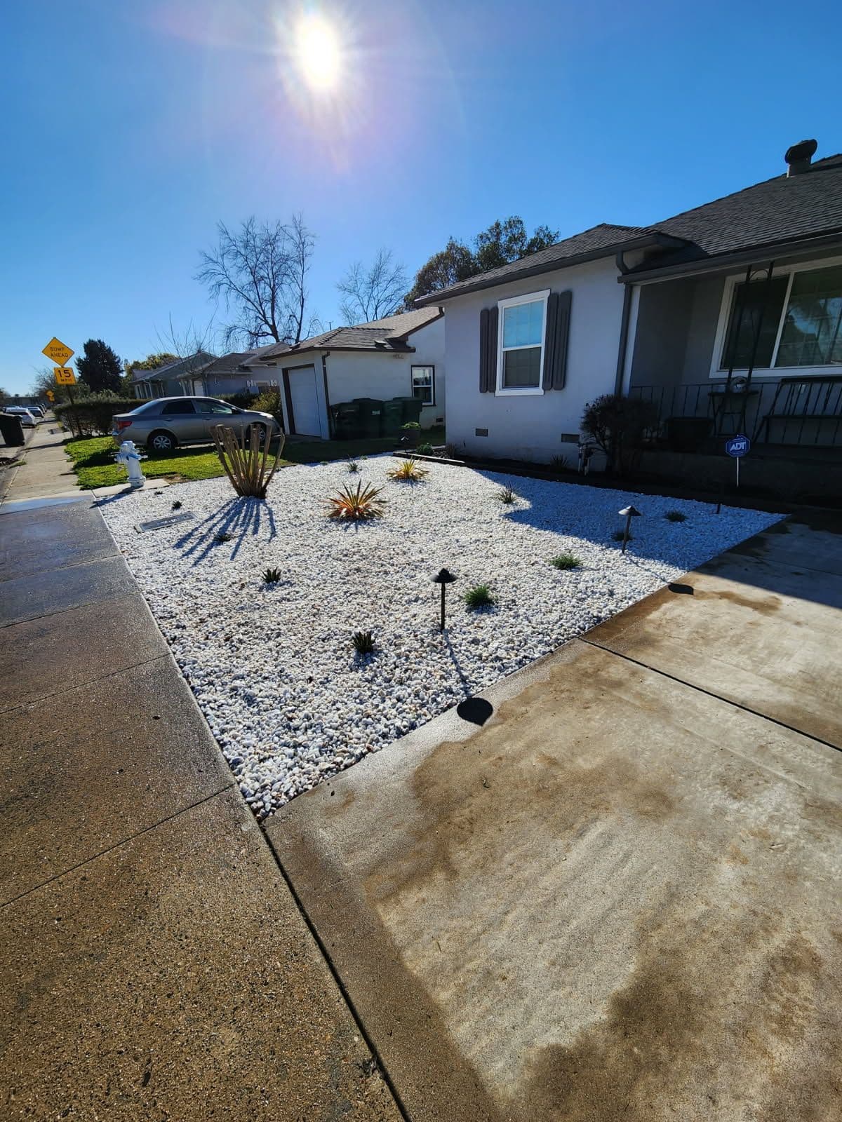 Gallery photos for Front Yard Transformation with Chic White Gravel: Image #2