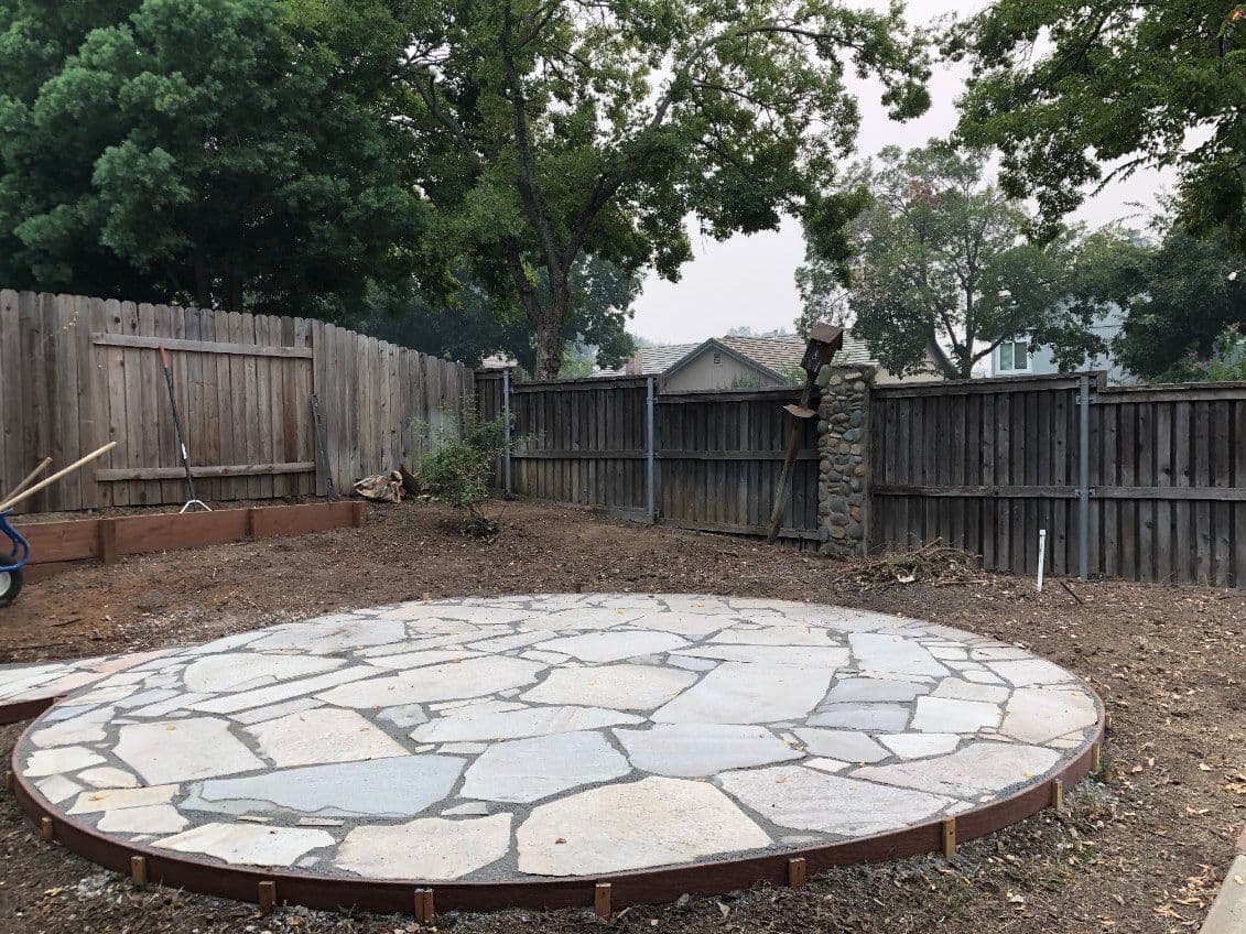 Gallery photos for Stunning Flagstone Patio with Cozy Fire Pit: Image #1