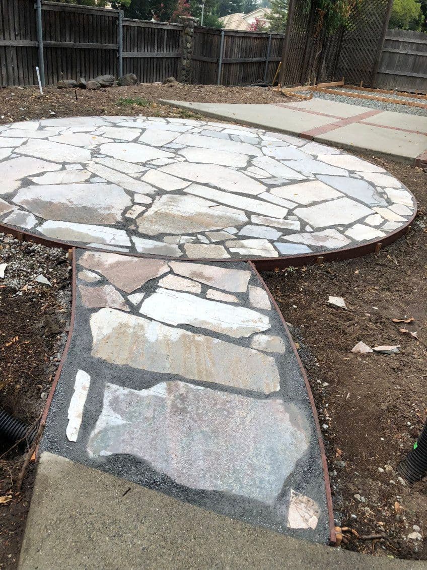 Gallery photos for Stunning Flagstone Patio with Cozy Fire Pit: Image #2